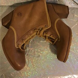 Brown woman’s timberland boots
